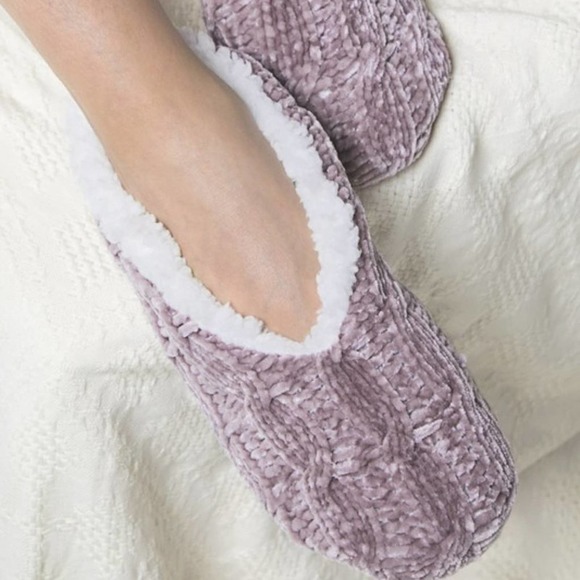 NEW Mauve Cable Knit Fur Lined Slipper Socks - Picture 3 of 4